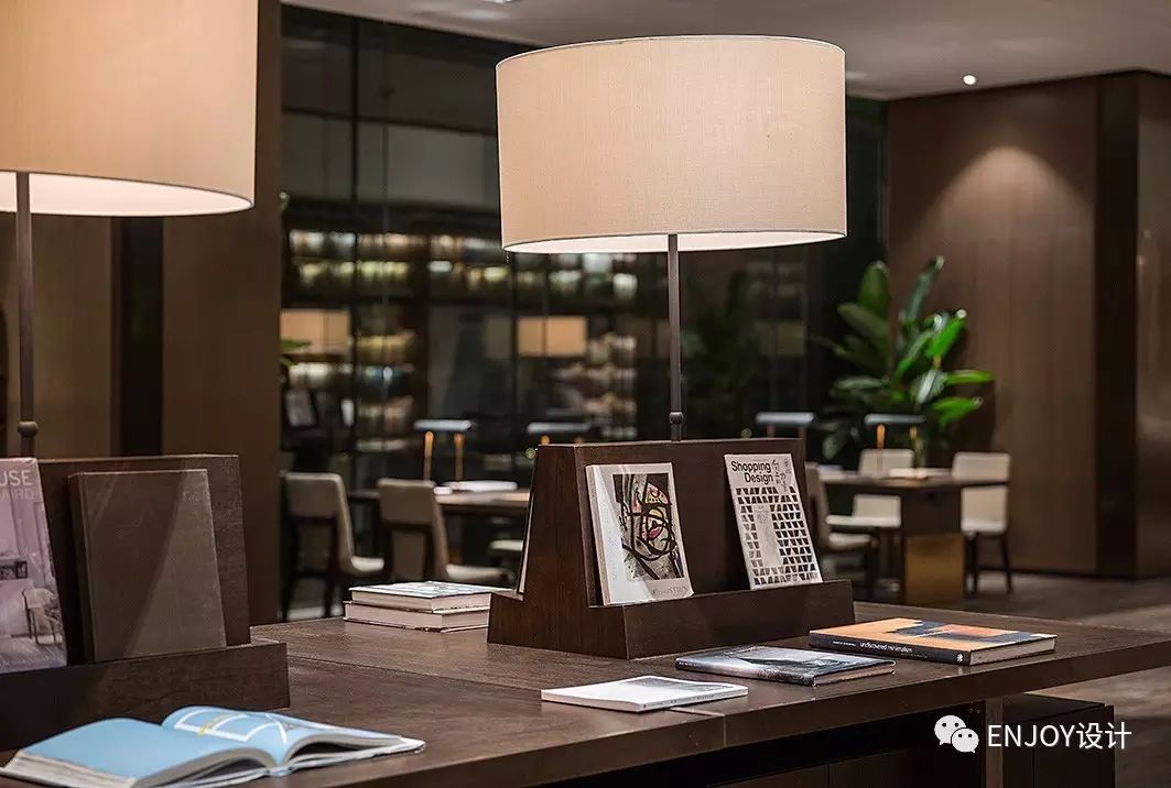 南京大都会售楼部,打造充满人文气息的空间-18