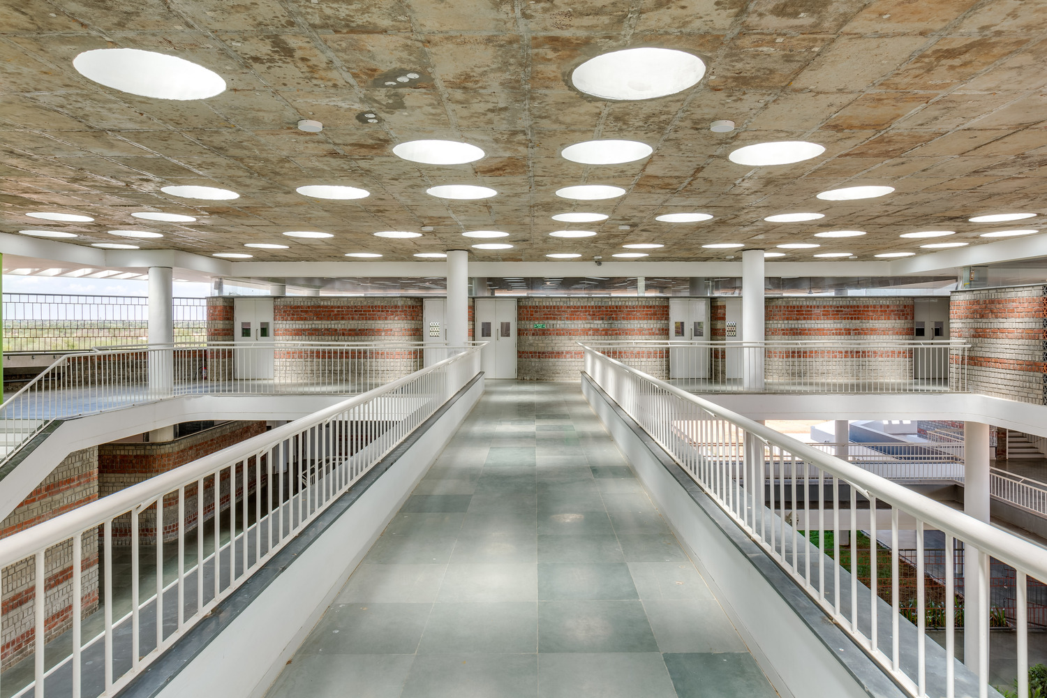 印度乡村校园新地标 | 融入本土元素的低成本绿色设计-24