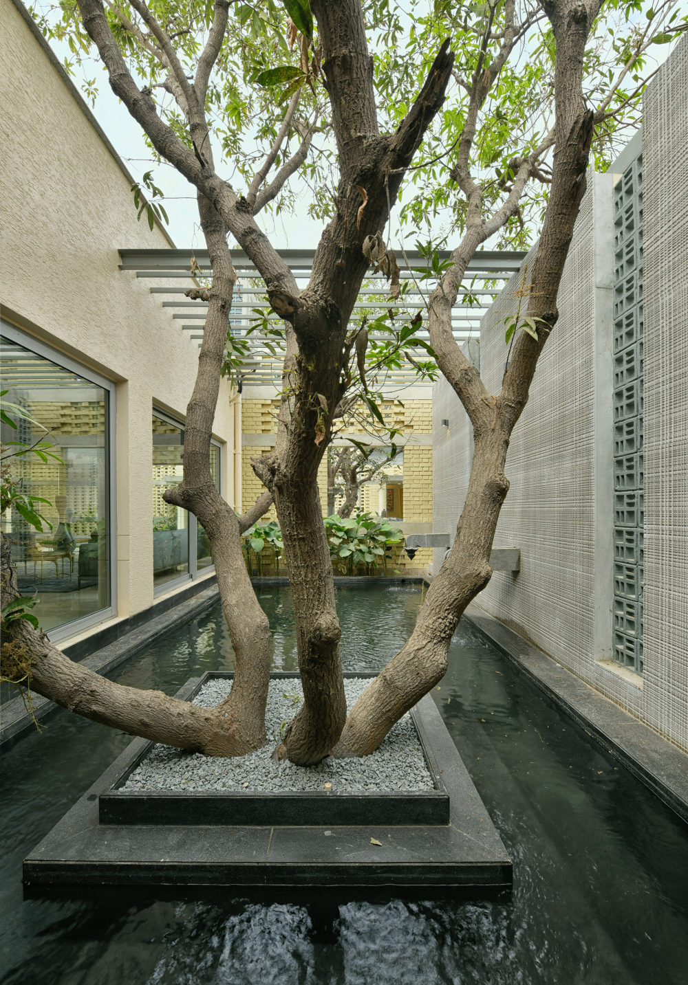 砖面具的房子 · 印度 Hyderabad 的退休住宅设计丨Baba Sashank,Vindhya Guduru-49