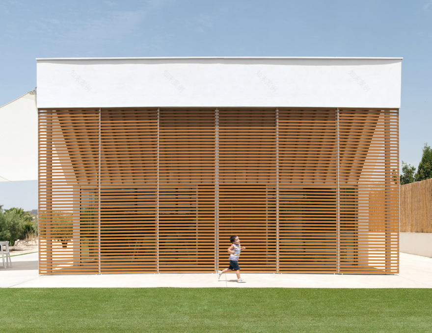 Petrer 住宅的整体翻新设计-0