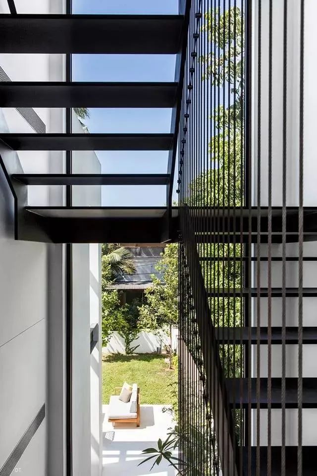 极简别墅设计 | Raz Melamed 的光影艺术空间-27