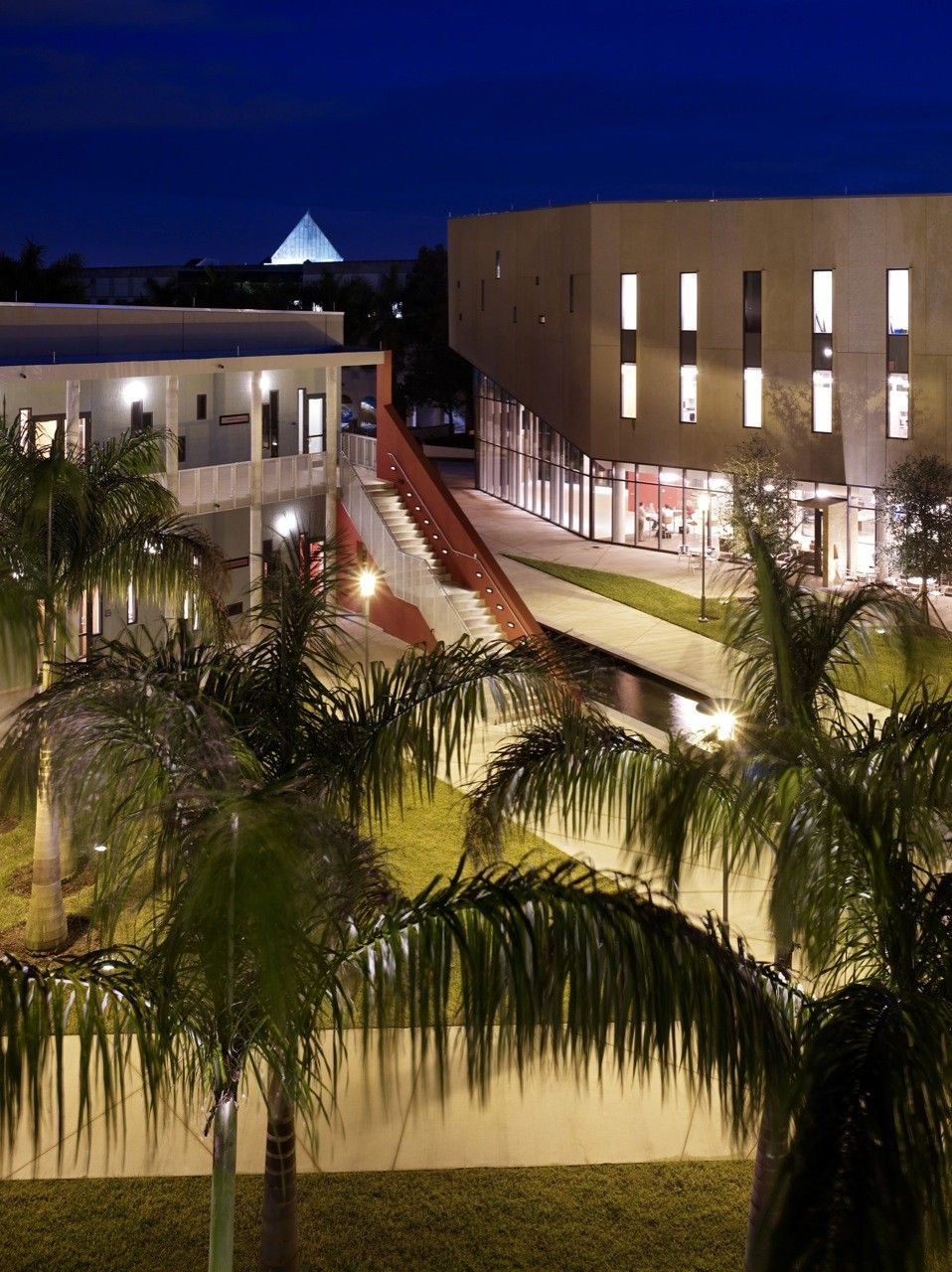 FIU Chapman 商学研究生院 | KPF | 现代风格融入美洲文化-14