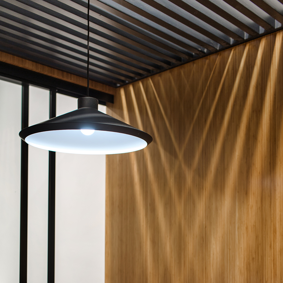 打造零售展示与办公空间一体化的时尚生产厂房-11