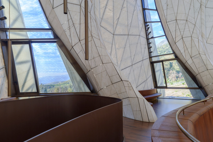 Bahá’í temple in Chile by Hariri Pontarini features torqued wings made of steel and glass-6