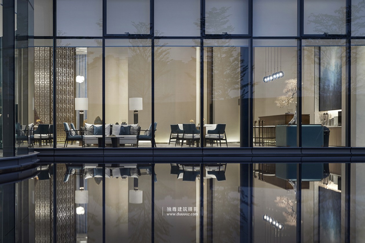 独尊建筑摄影：东莞招商雍景湾销售中心-17