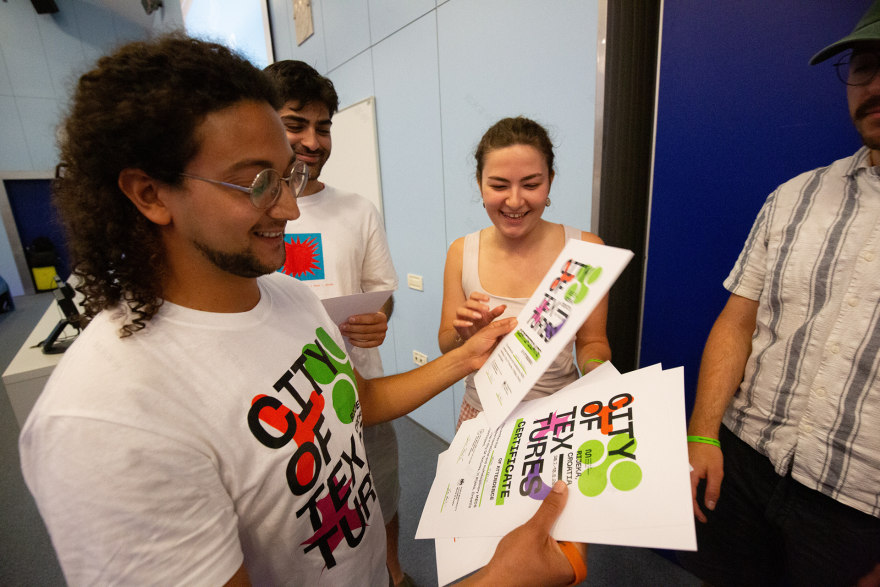 里耶卡25号警笛汤(注:由于SIREN SOUP不太明确确切含义,警笛汤可能不太符合实际情况,这里是按字面进行翻译,若有更多背景信息可使翻译更准确) 丨Mo Abdelbary等11人组成的SSS Crew-112