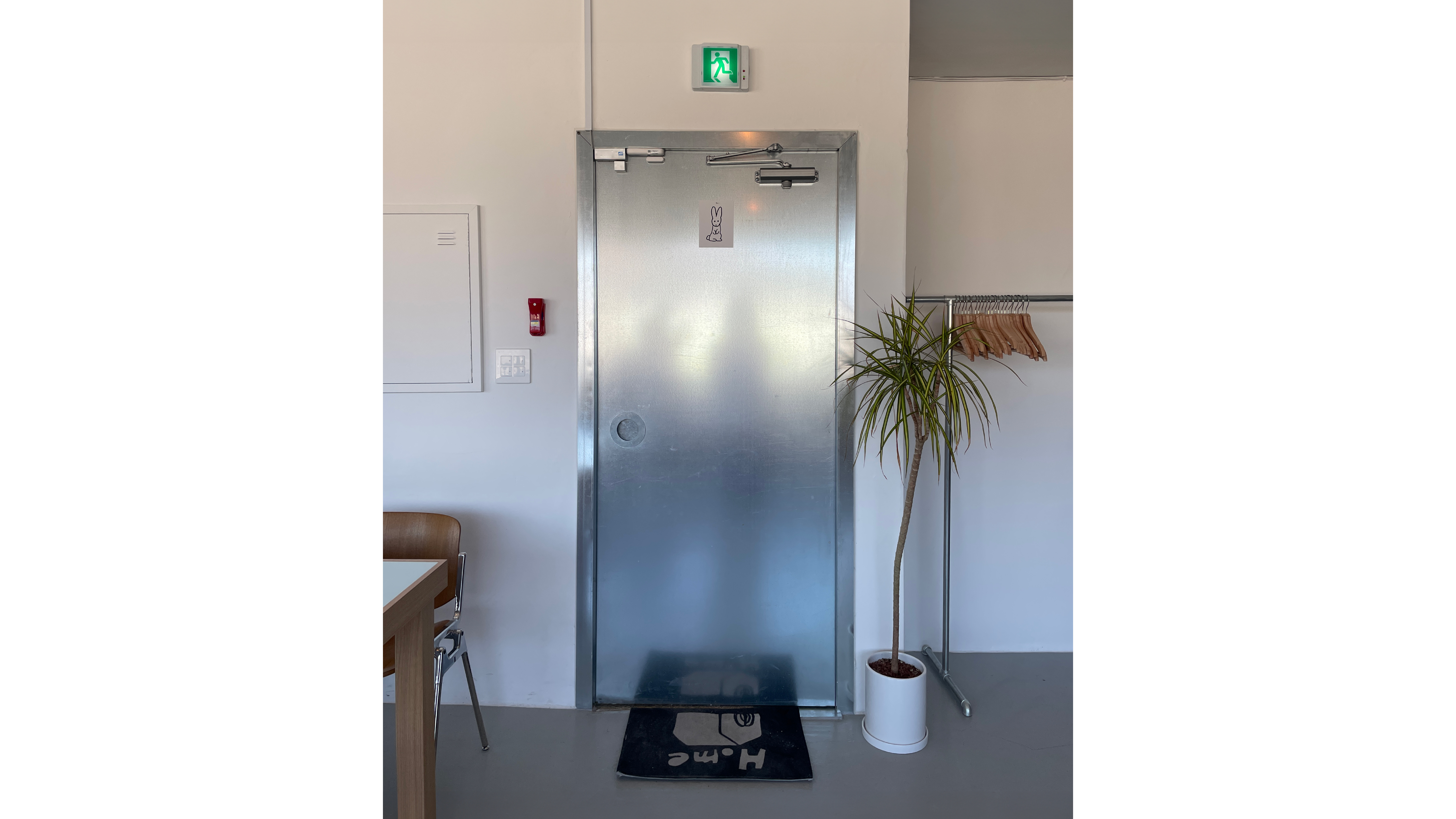 喇嘛猫（注：在法语中Chat意为猫，Lama意为喇嘛，但Chat de Lama可能不是一个常见固定表达，这种理解是基于单词字面意思） 丨韩国首尔丨YT Studio-8