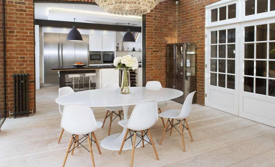 The Bloom that Doesn't Fade: Saarinen's Tulip Table and Chairs-10