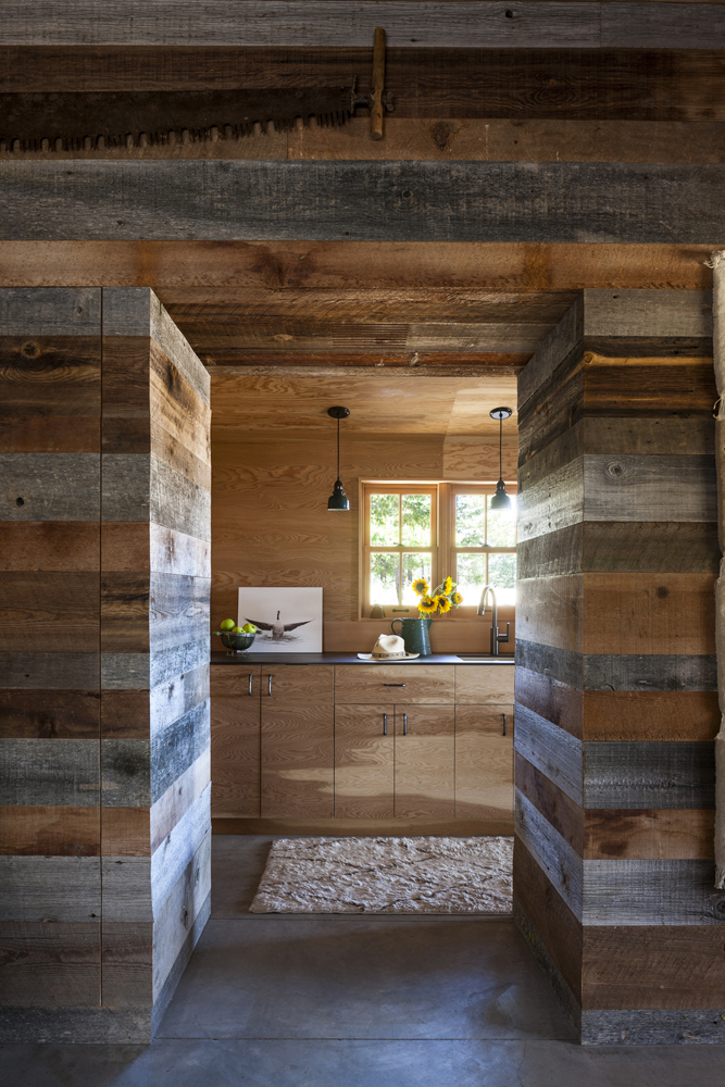 Cabins in Eastern Washington | Swivel Interiors-20