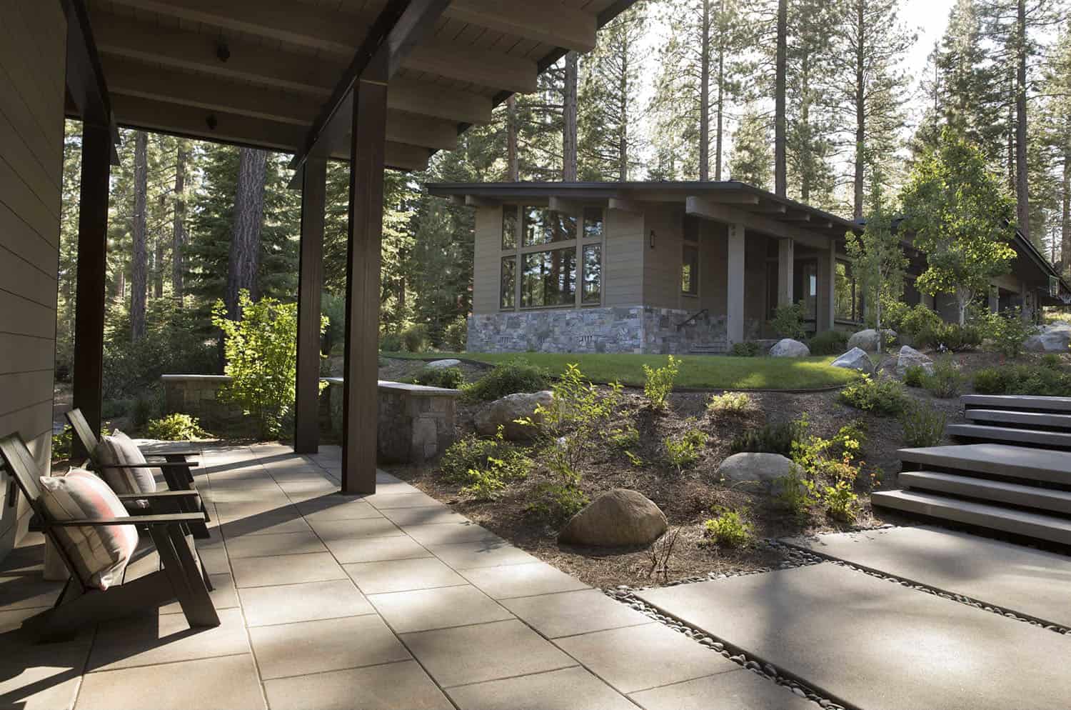 Enchanting mountain retreat in Truckee surrounded by an idyllic setting-19