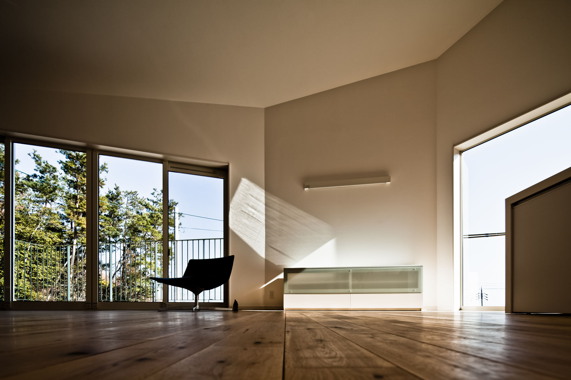 日本宝冢 Nomura24 别墅——白色木质结构与多边形空间之美-18