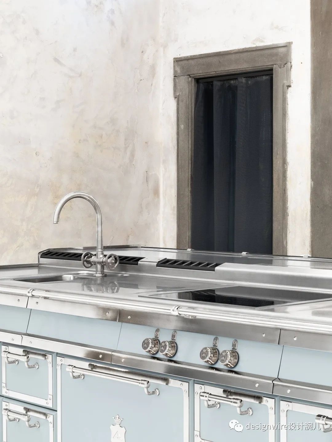 意式风情与现代技术交融的 Officine Gullo 厨房-26