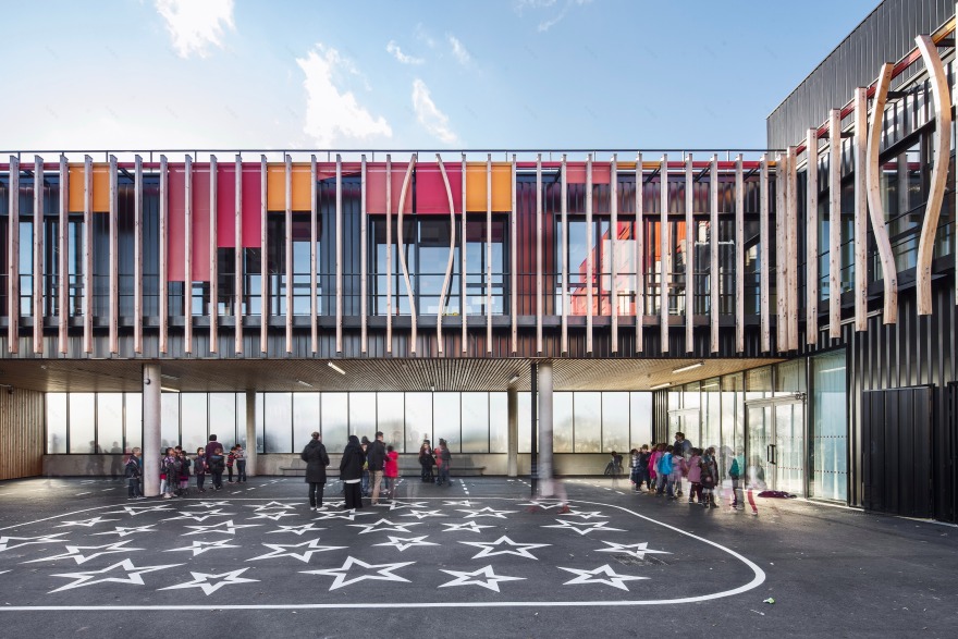 圣丹尼斯学生公寓与学校综合体-20