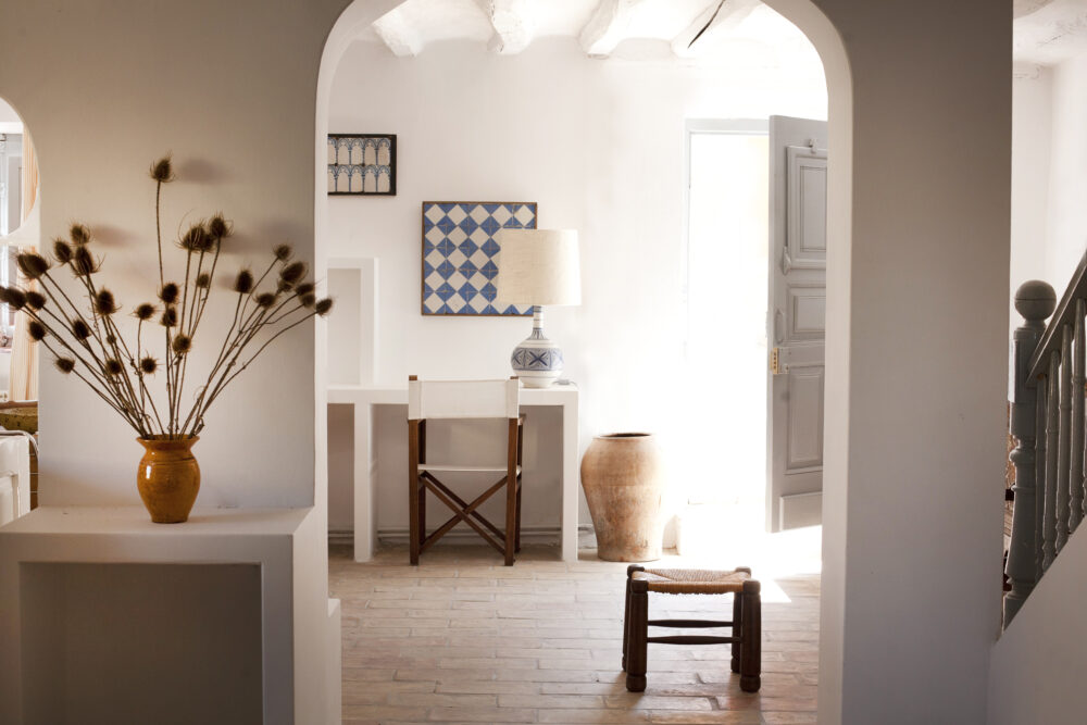 卡萨·约瑟芬别墅

注：La casa在西班牙语里有房子、别墅等意思，这里结合后面的名字推测是别墅名，直接音译Casa Josephine为卡萨·约瑟芬  丨西班牙-10