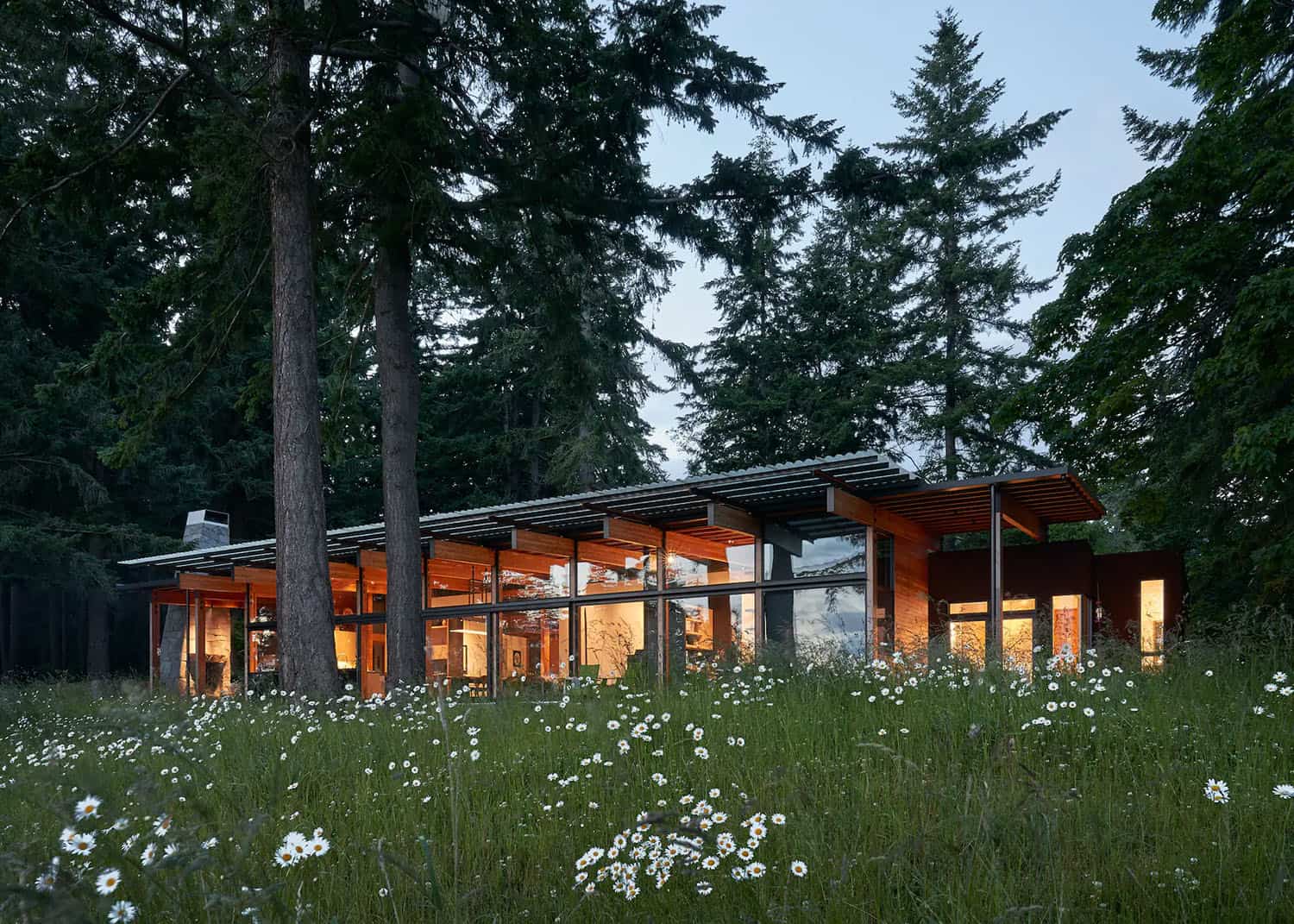 An intimate retreat tucked into a forest overlooks serene Puget Sound-0