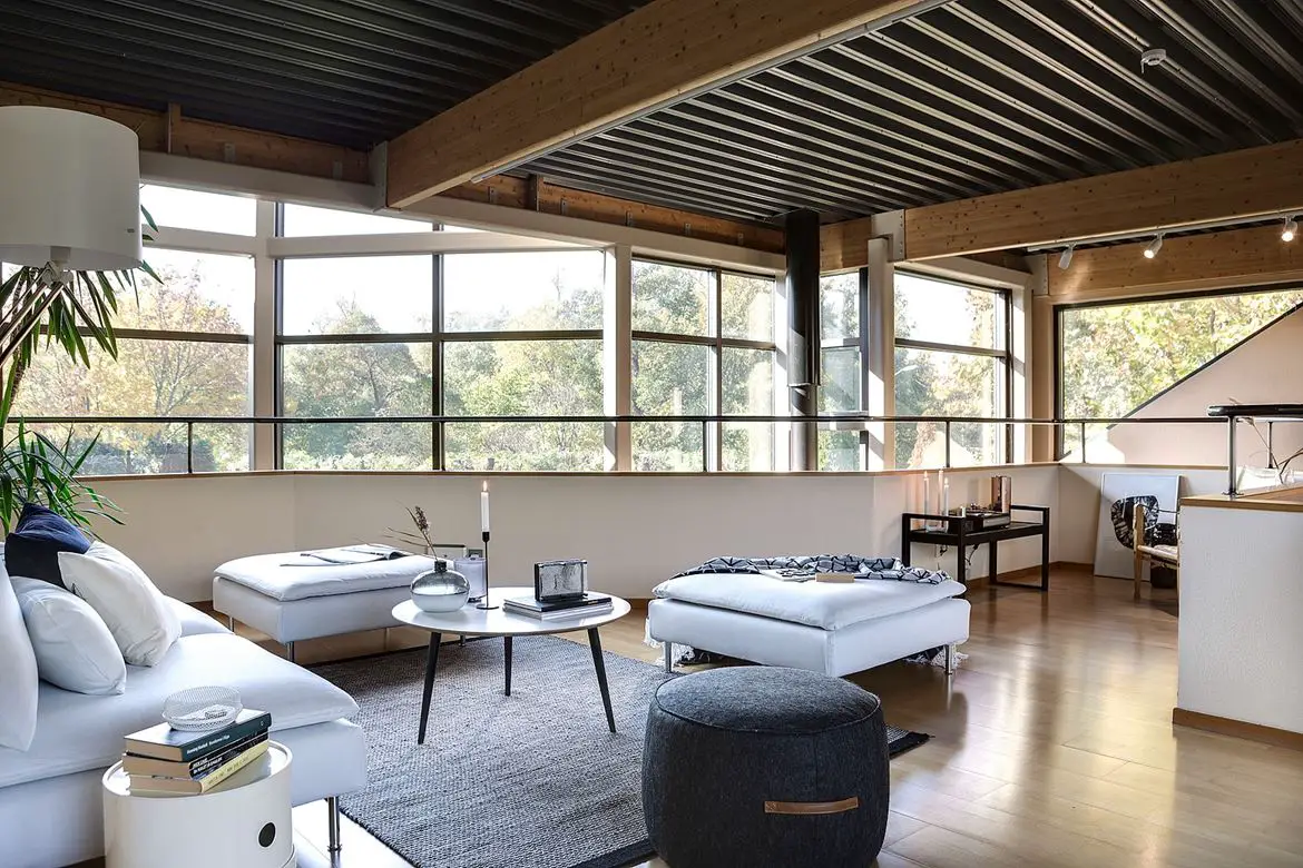 瑞典现代玻璃屋，室内外边界消融，尽享四季美景-11