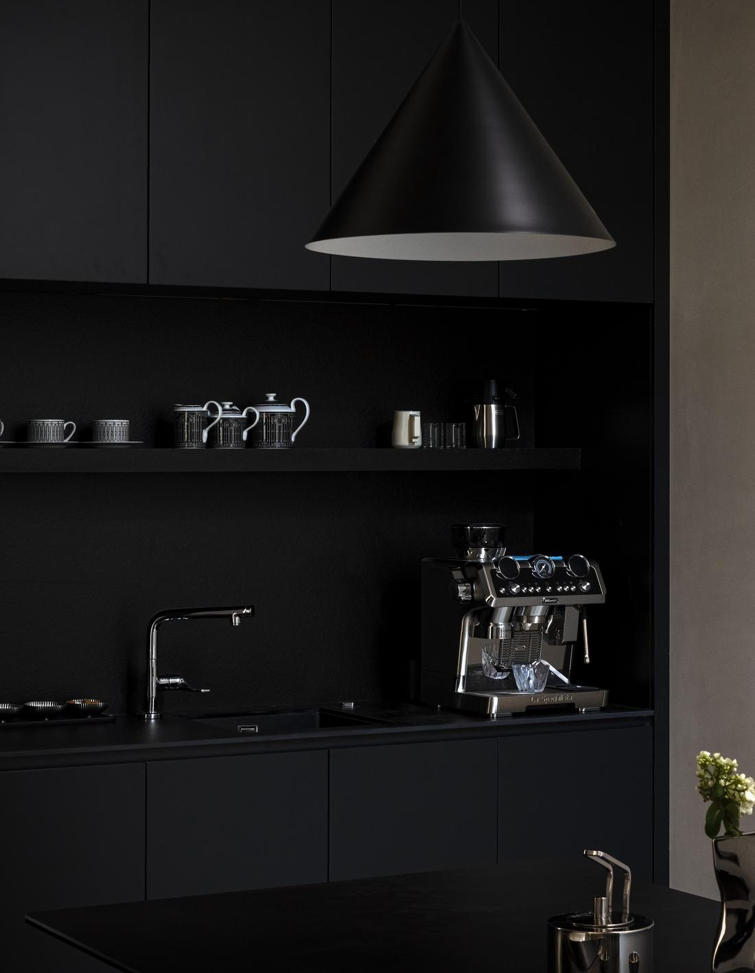 现代轻奢质感别墅设计-12