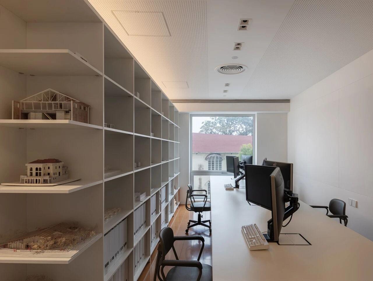 米凹办公室丨中国上海丨米凹工作室-9