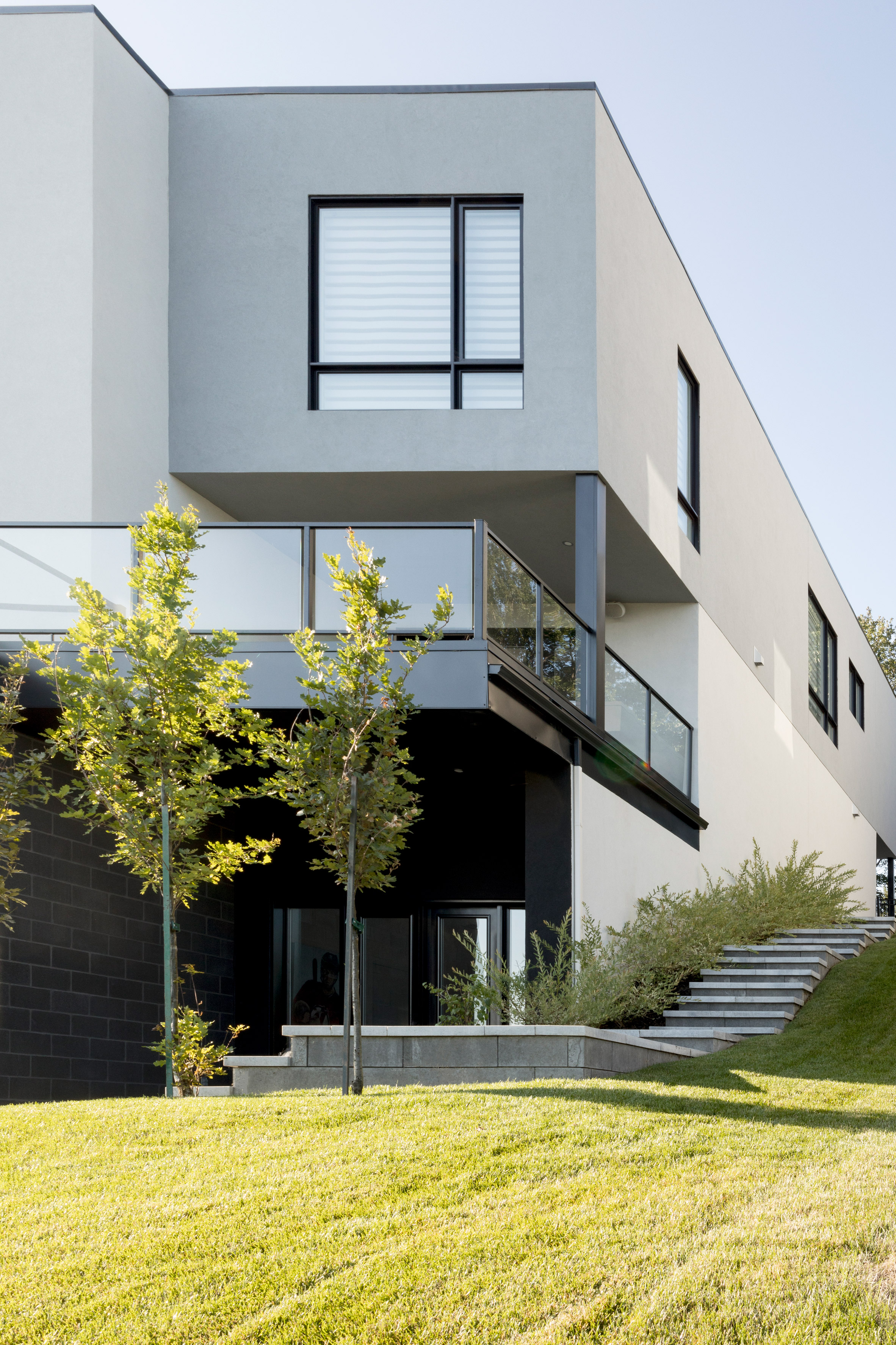 Quebec residence for ice hockey player includes indoor practice rink-4