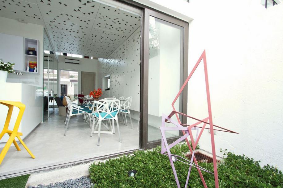 菲律宾首都现代青年联排别墅丨菲律宾马尼拉丨Buensalido Architects-6