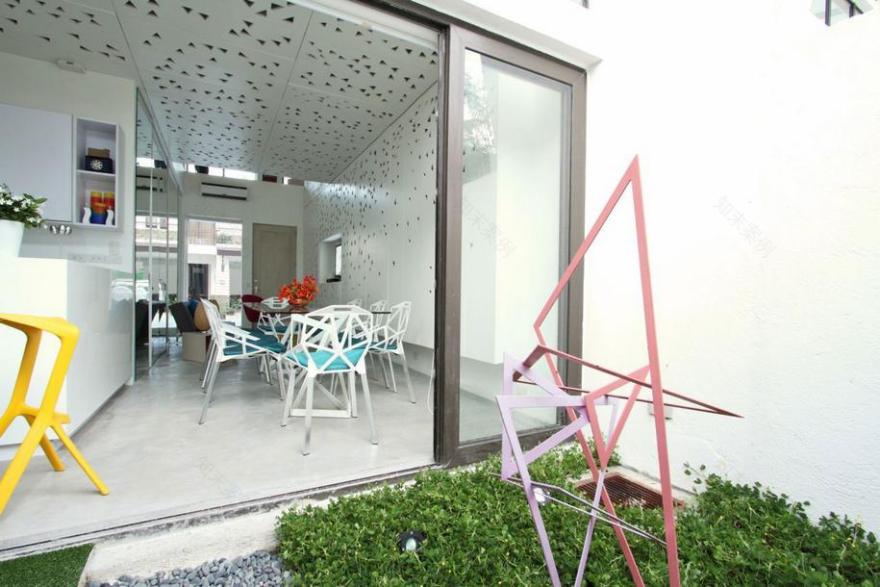 菲律宾首都现代青年联排别墅丨菲律宾马尼拉丨Buensalido Architects-6