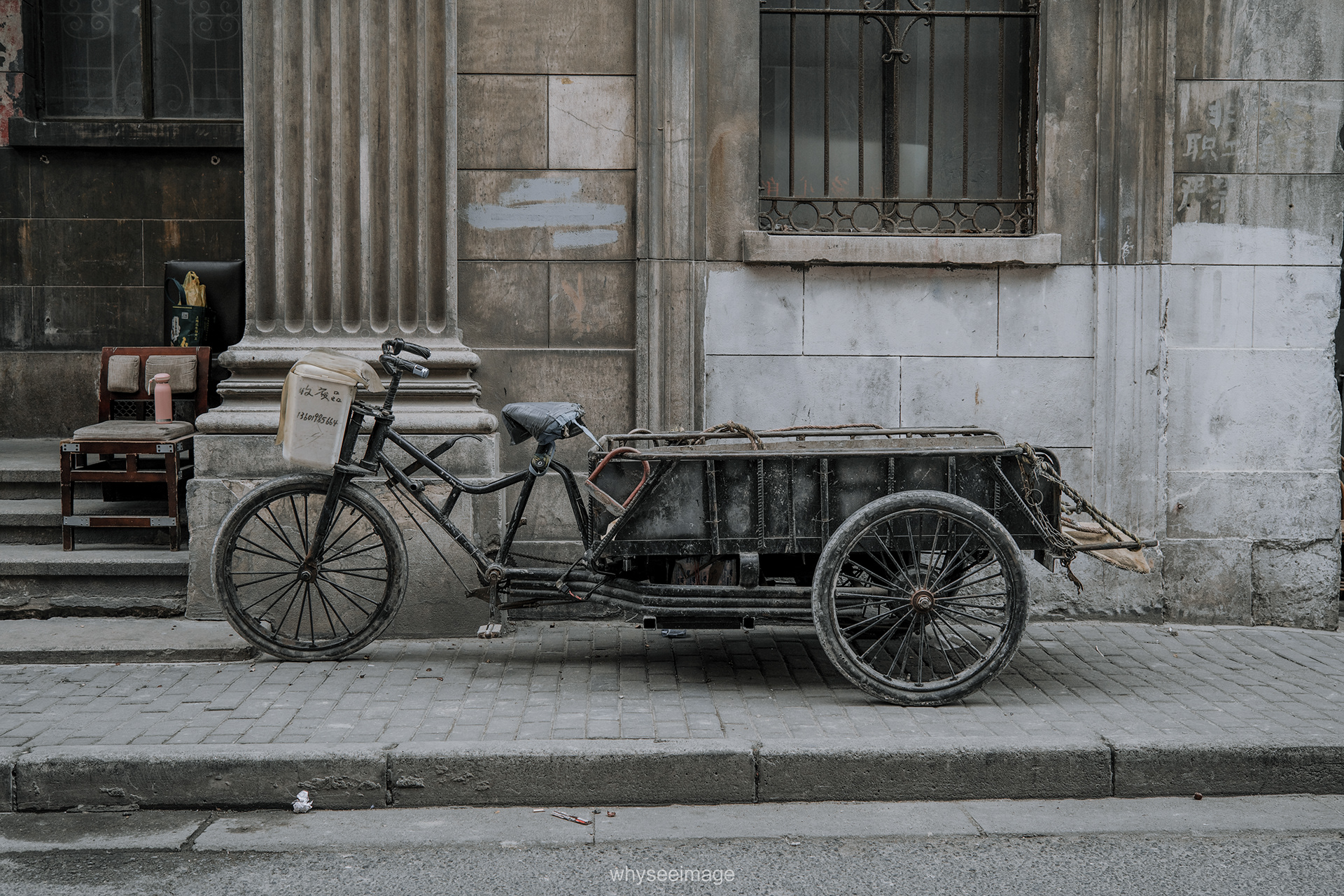 在被框选的画面之外 · 不如回到街头丨中国上海丨whyseeimage-19