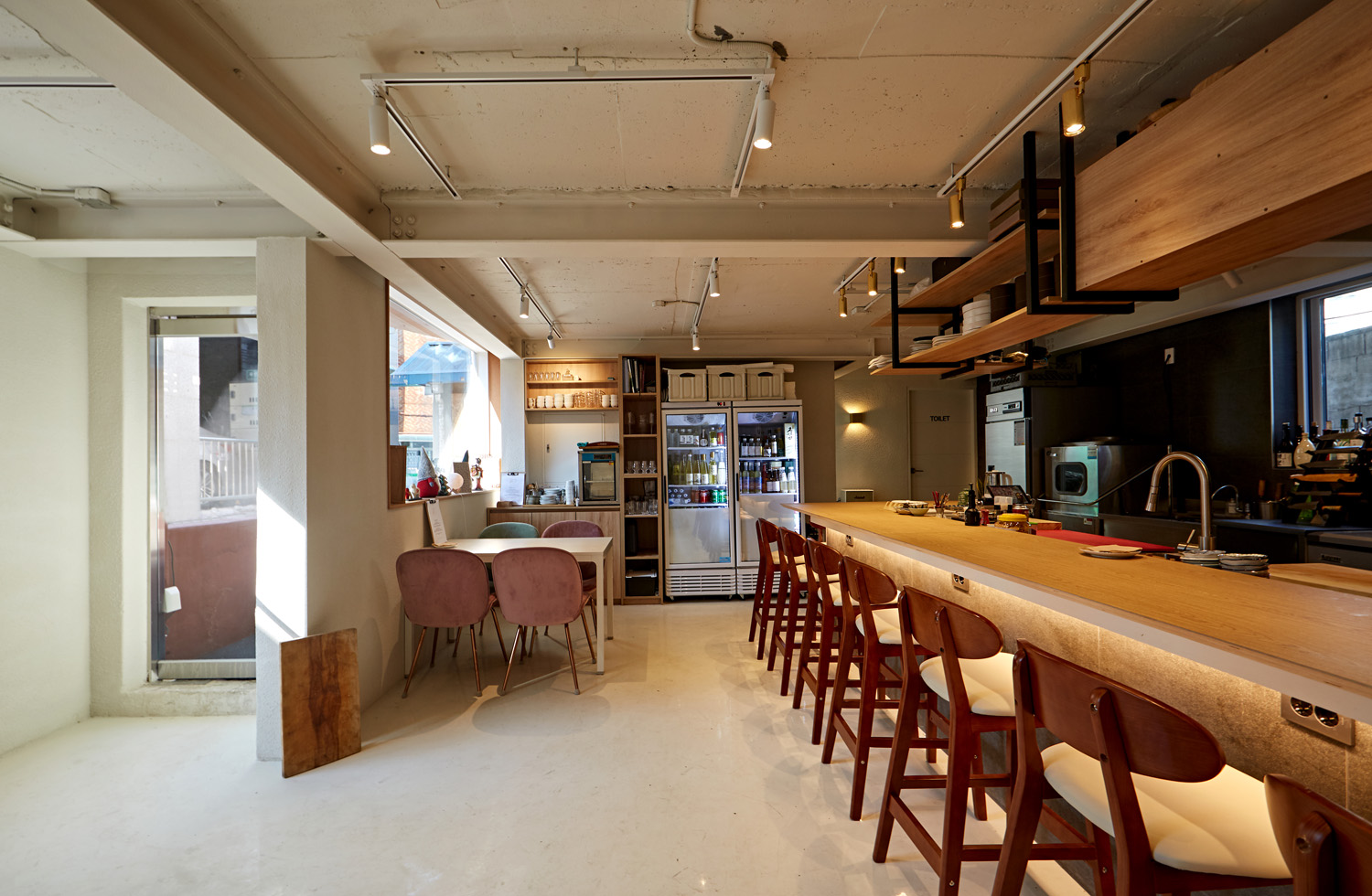 15 坪现代简约办公空间，打造极简商务风-6