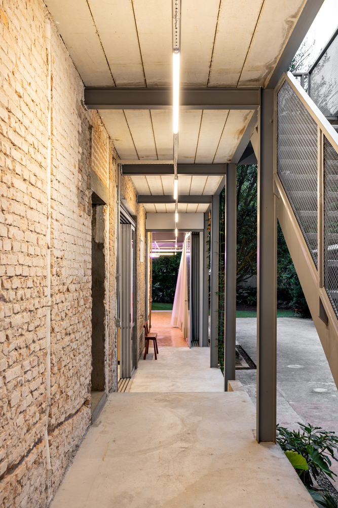 液态之家 · 将私人住宅转变为艺术创作的共享空间丨巴西圣保罗丨Julia Feldens-61