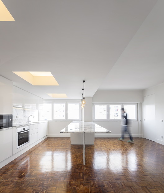 里斯本 101 平米公寓的翻新挑战-11