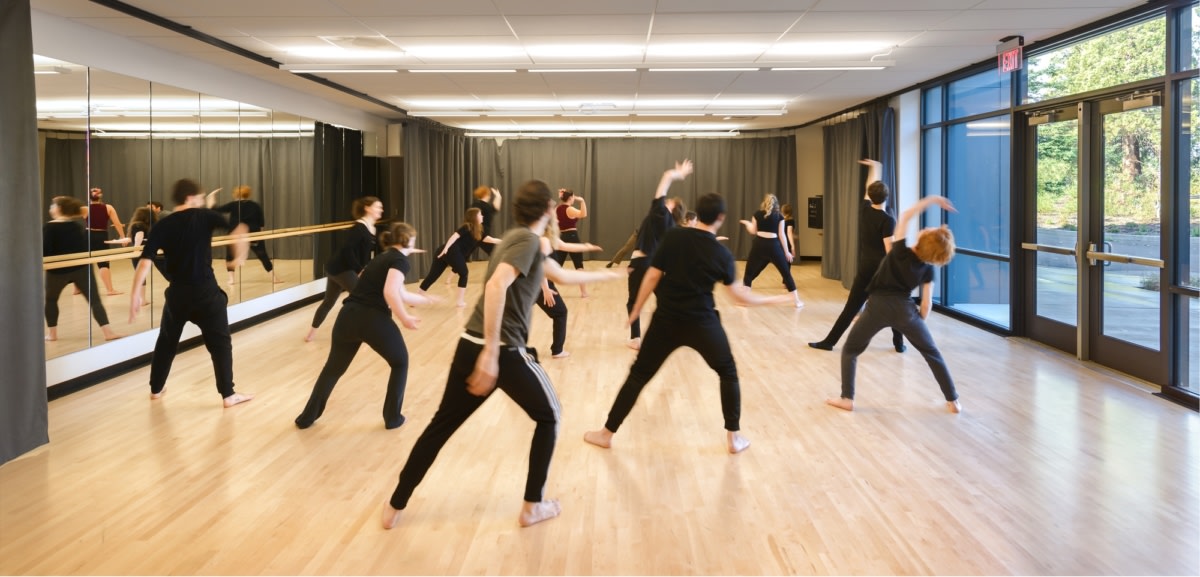 南俄勒冈大学艺术中心及公共广播电台室内设计丨美国俄勒冈丨TVA Architects-14