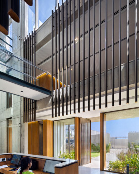 La·con 钢铁厂办公室丨Urbanscape Architects