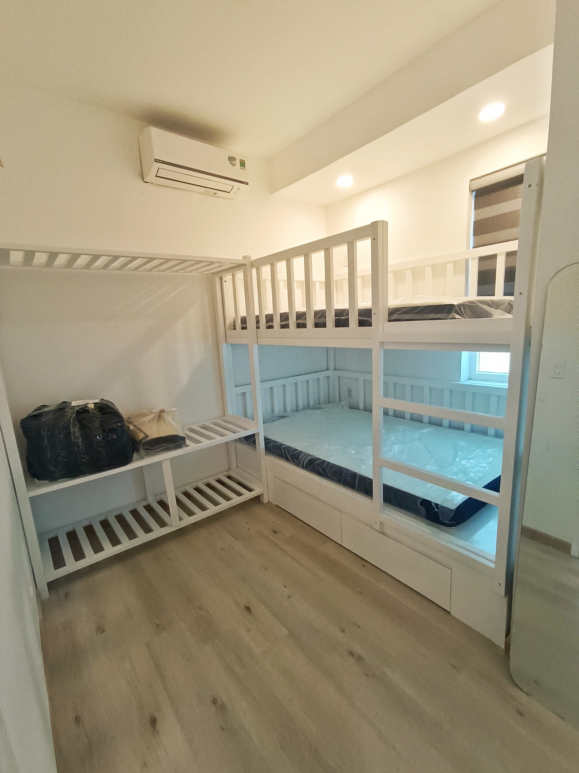 Tiny Apartment Interior Design-17