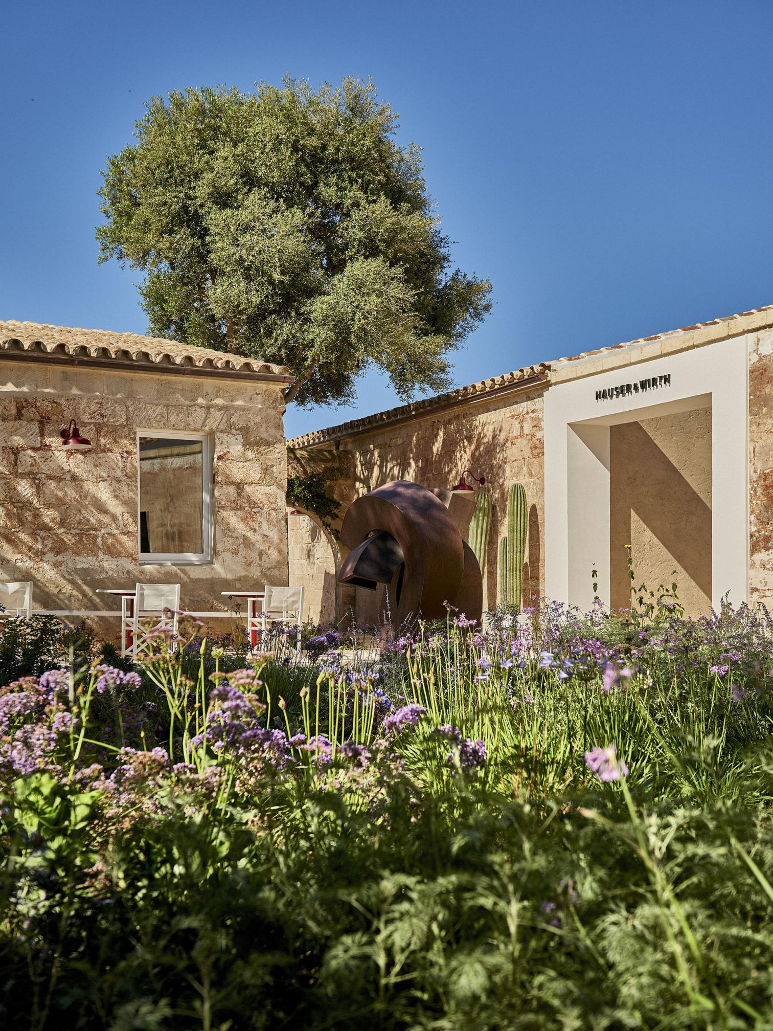 瑞士艺术画廊丨阿根廷建筑师 Luis Laplace-3