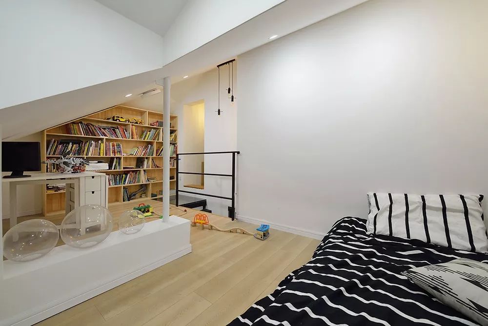 48㎡带阁楼老房改造，一室巧改三室，这设计服了！-35