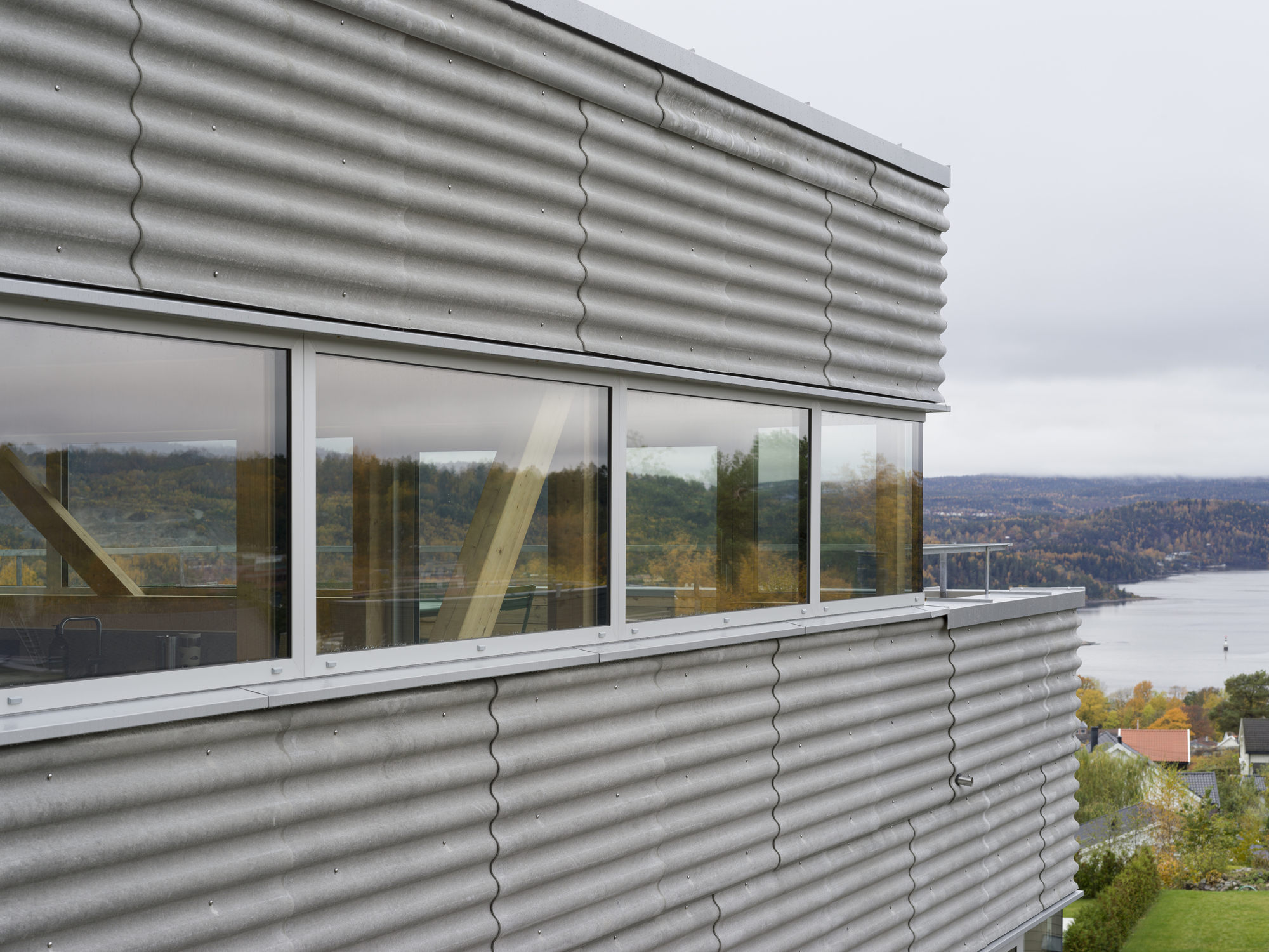 挪威别墅设计，岩石与玻璃的现代演绎-19