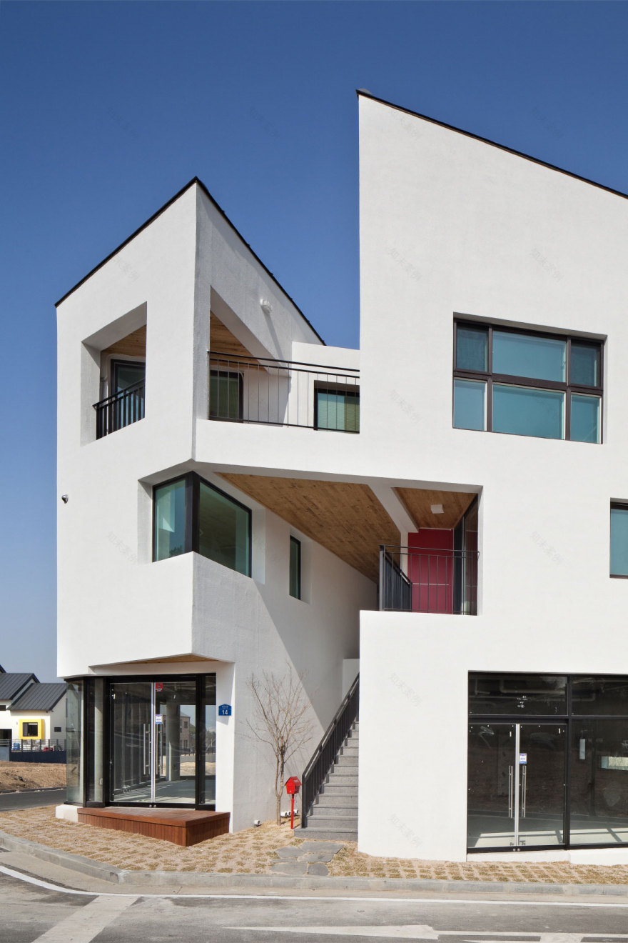 ON Architecture Refurbish a Building in Ulsan, South Korea-16