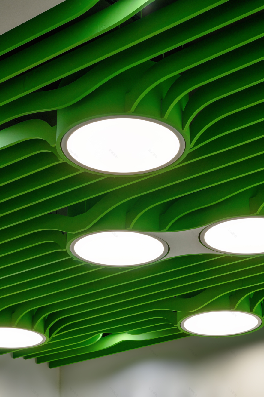 乌克兰透明 HR 办公室设计-27