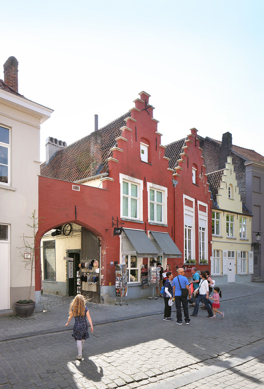 Protected Houses Renovation  Atelier Tom Vanhee-6