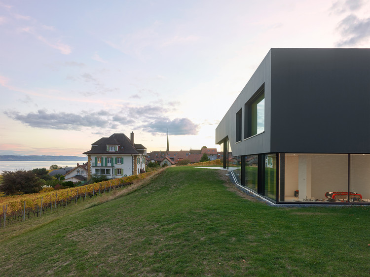 瑞士村庄中的悬浮美景——穆勒别墅-9