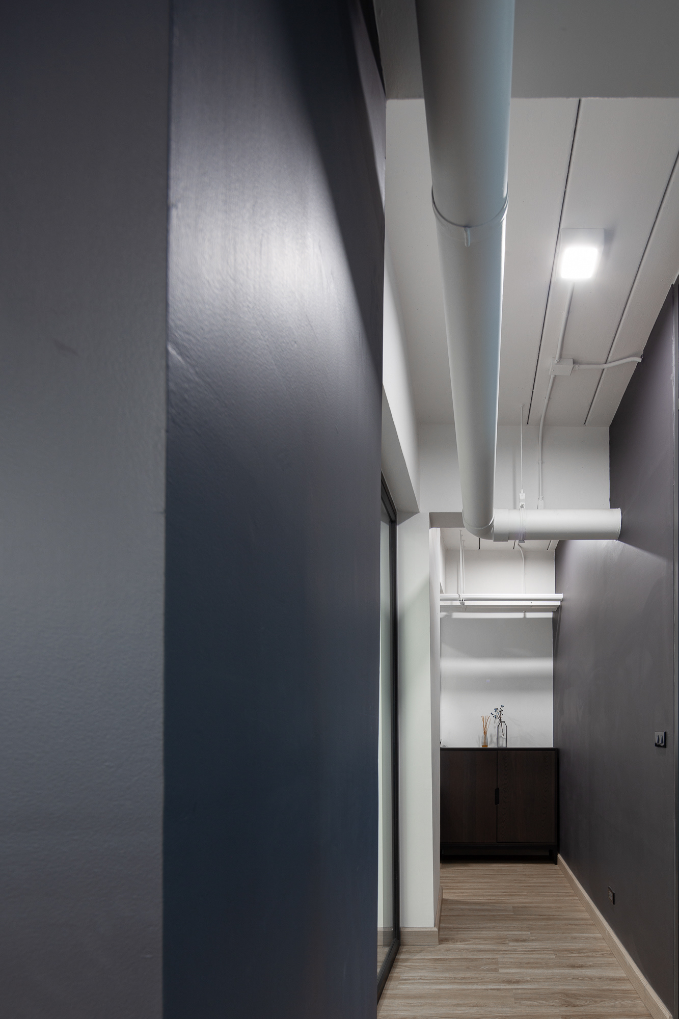 水美办公室（注：MIZUMI可能是特定名称，若有更合适的音译或意译需结合具体背景，这里暂按常见音译处理） 丨泰国曼谷丨Paveen Rojchanavisart-23