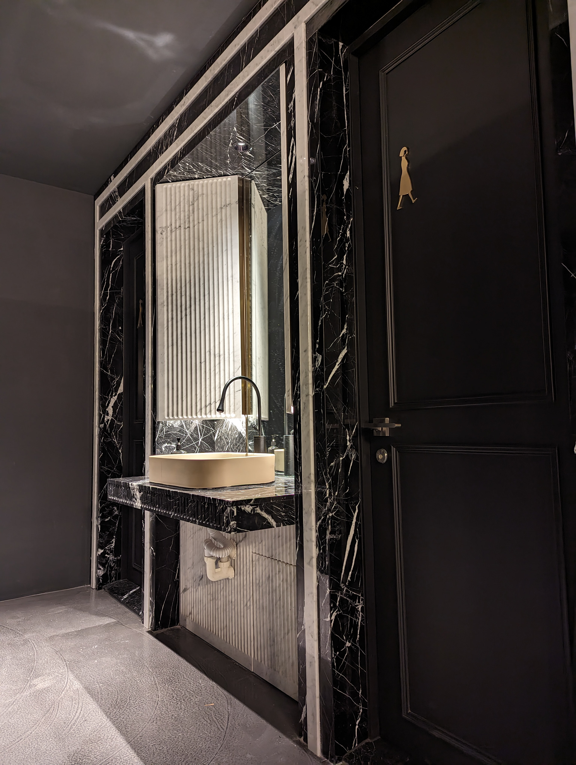 日出喜饼空间设计丨林子翔,许哲毅,吕秉宸-26