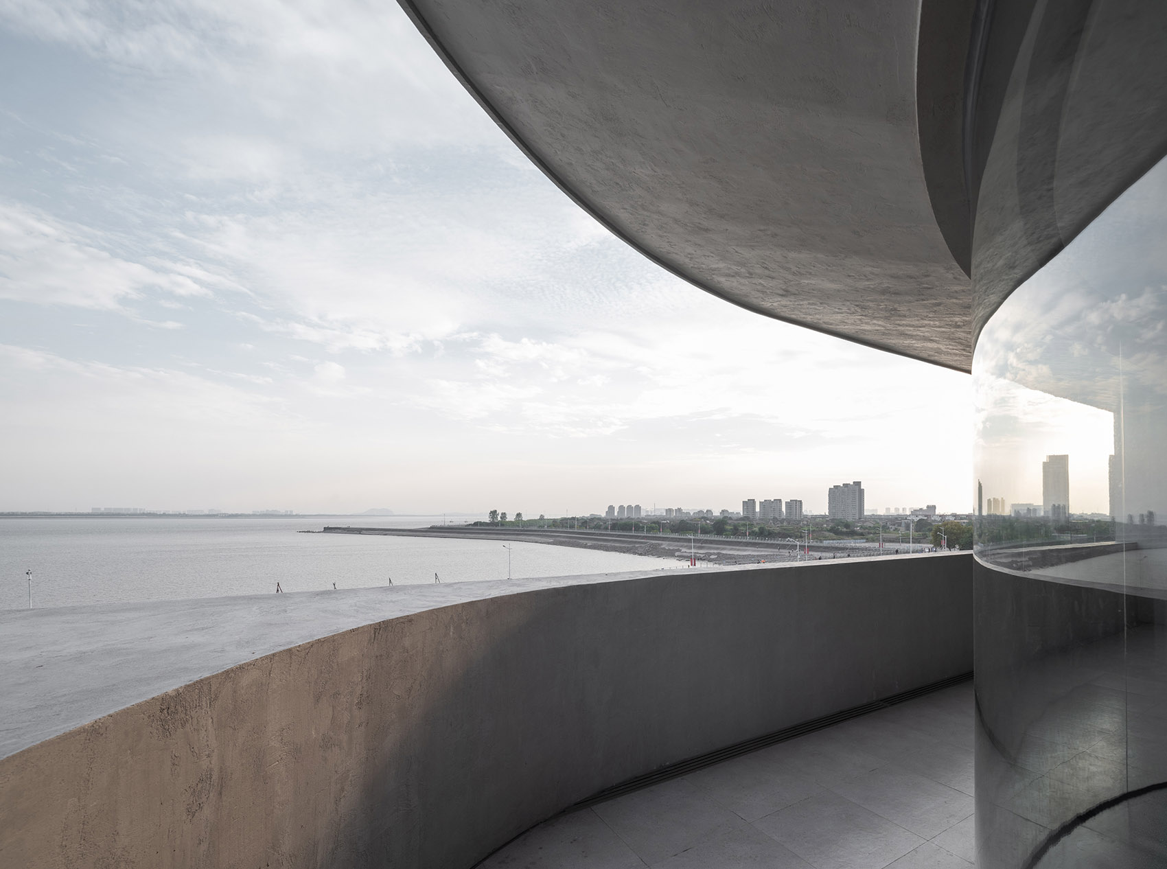 回头潮堤岸上的建筑丨中国浙江丨森上设计-45