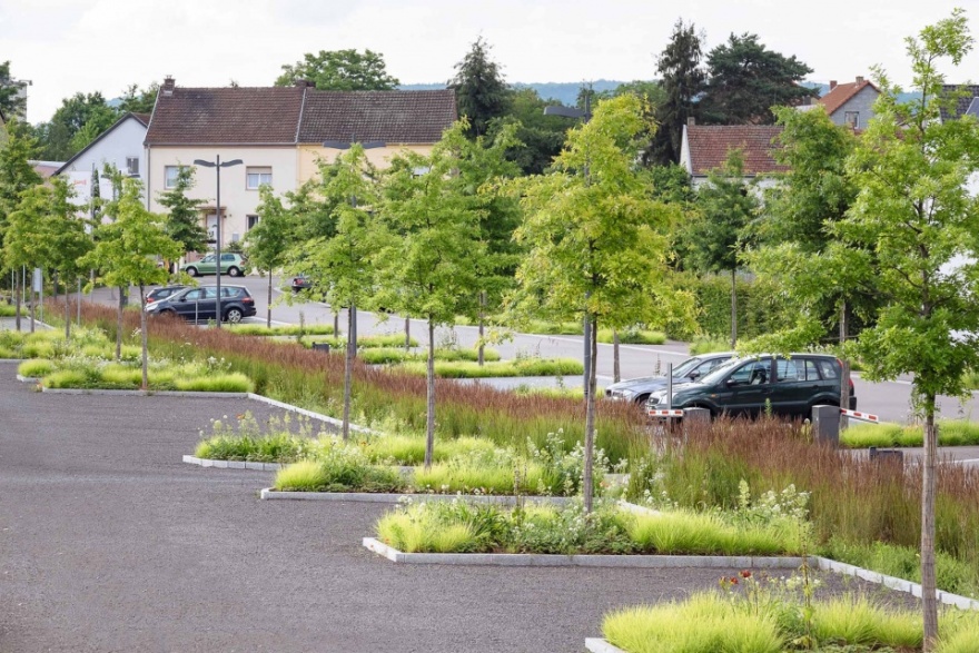 德国废弃机车房变身活力广场丨SINAI 团队-19