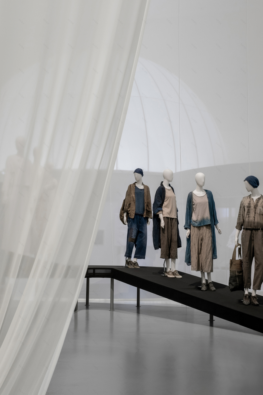 V&A 博物馆“时尚与自然”展览丨中国深圳丨Studio 10-53