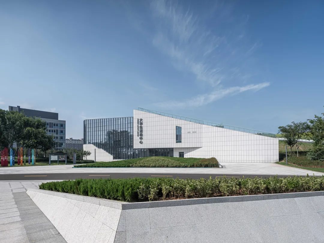 淄博大学城一期图书馆,会堂及学生活动中心丨中国淄博丨清华大学建筑设计研究院有限公司-10