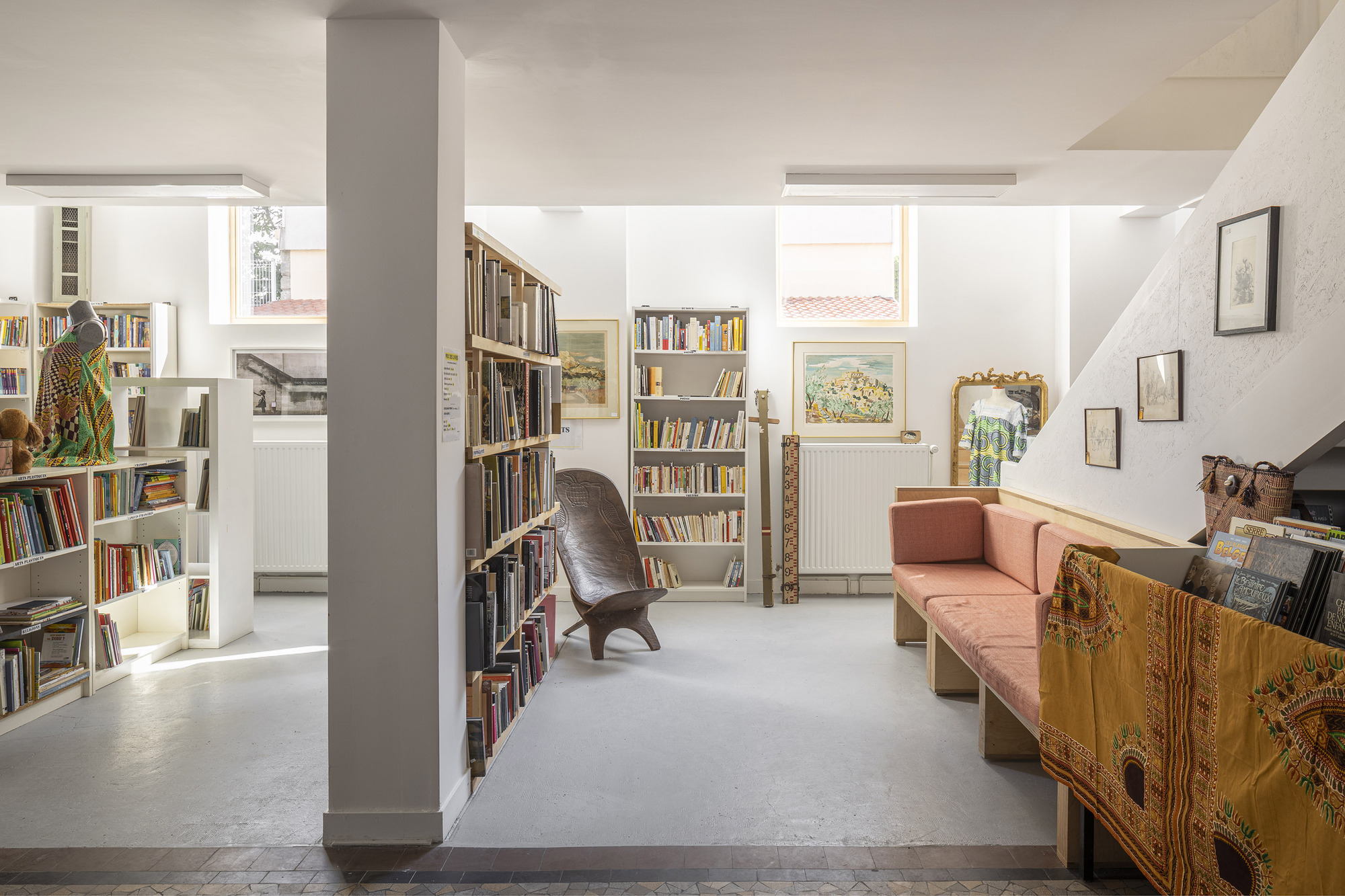 From Old Chapel to Thrift Shop and Social Housing / Tectône-25