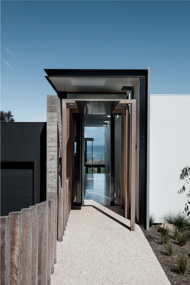 Two Angle House  Megowan Architectural-45