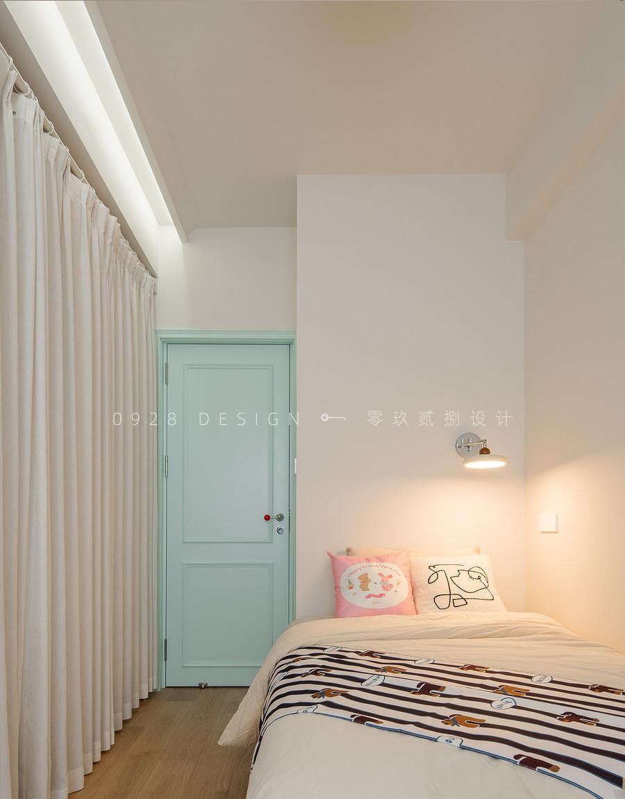 在干净的空间里，加入一点有趣的颜色-55