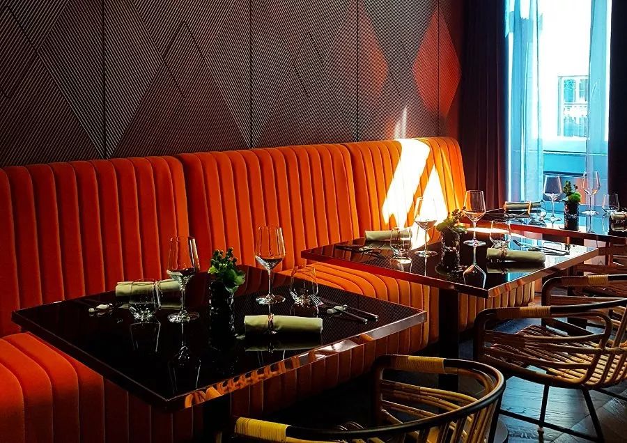 玫瑰金 橡木黑 VyTA罗马弗拉蒂纳餐厅酒吧 COLLIDANIELARCHITETTO-12