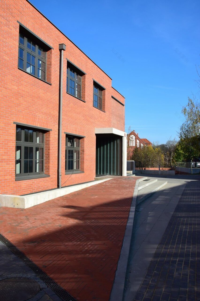 Zabrze市Stalmacha街建筑改造为社区服务中心丨波兰丨PROJEKTPLUSARCHITEKCI-28